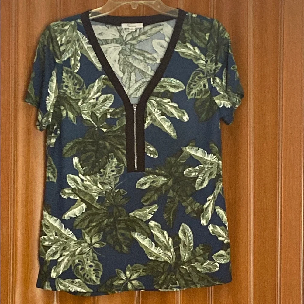 89th & Madison Green Blouse with Leaf Print Size M - Picture 1 of 7